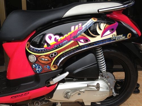 SCOOPY I ตัวใหม่ล่าสุดล้อแม็คซ์ ลายJEANS LOVERรถปี2012วิ่ง1xxxโลสวยสภาพป้ายแดง