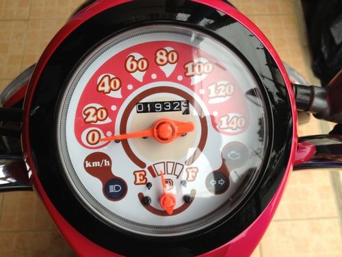 SCOOPY I ตัวใหม่ล่าสุดล้อแม็คซ์ ลายJEANS LOVERรถปี2012วิ่ง1xxxโลสวยสภาพป้ายแดง