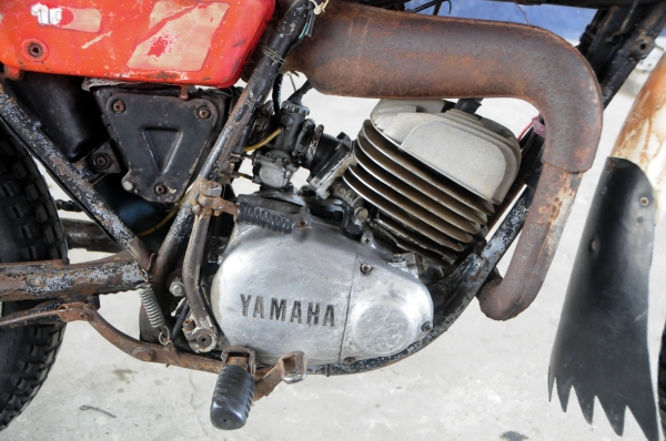 YAMAHA dt125ทะเบียนโอน YAMAHA dt125ทะเบียนโอน