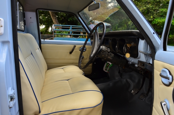 MAZDA 1000 เกียร์คอ