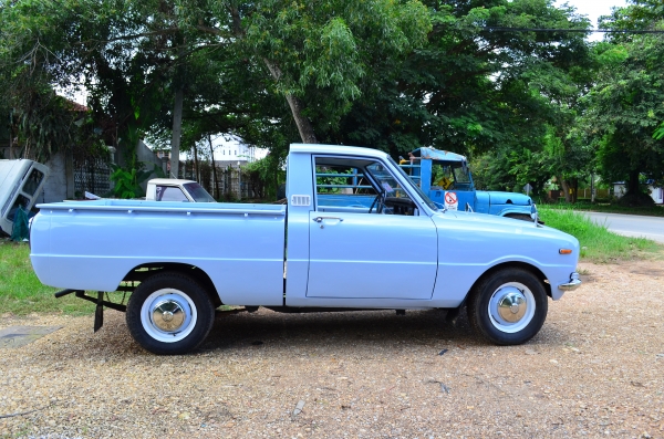 MAZDA 1000 เกียร์คอ