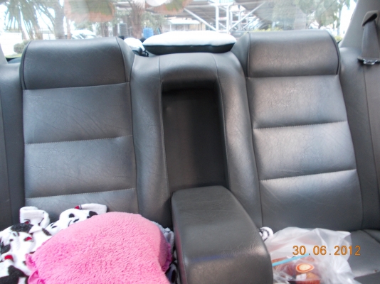 รถยนต์เก๋ง รถยนต์เก๋ง