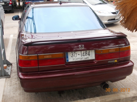 รถยนต์เก๋ง รถยนต์เก๋ง