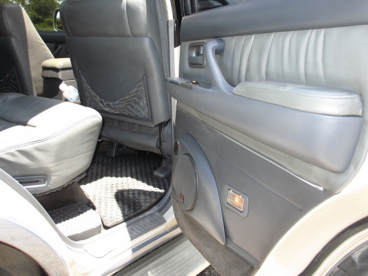 ขาย Toyota Landcruiser VX80 ปี97 LPGหัวฉีด ขาย Toyota Landcruiser VX80 ปี97 LPGหัวฉีด