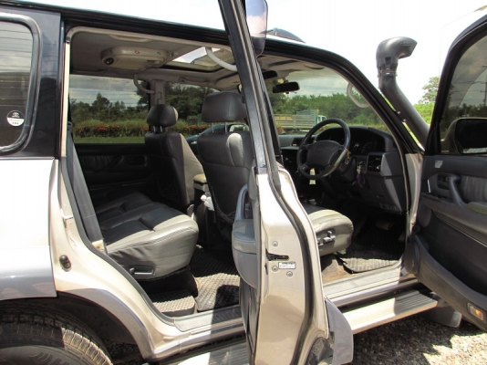 ขาย Toyota Landcruiser VX80 ปี97 LPGหัวฉีด ขาย Toyota Landcruiser VX80 ปี97 LPGหัวฉีด