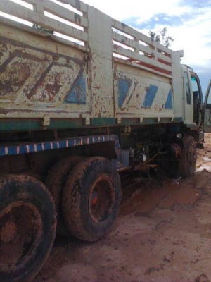 ขายรถบรรทุกสิบล้อดั๊มพ์ HINO 2K เครื่องเดิม 260 แรง 2 เพลา ดั๊มพ์สามมิตร กระจกไฟฟ้า ทะเบียนพร้อม