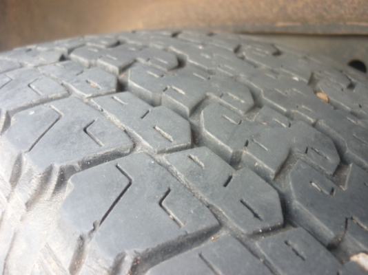 ล้อแม๊ก 15 ออฟลึก 6รู พร้อมยาง 255/70/16 ไม่แพง 9000บาท