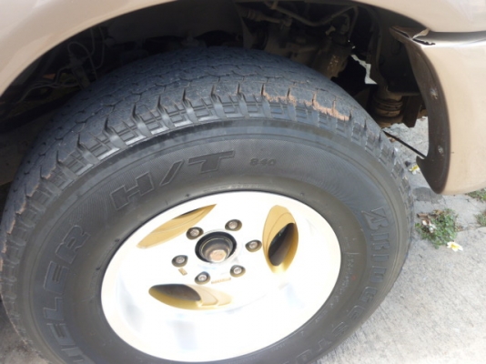 ล้อแม๊ก 15 ออฟลึก 6รู พร้อมยาง 255/70/16 ไม่แพง 9000บาท