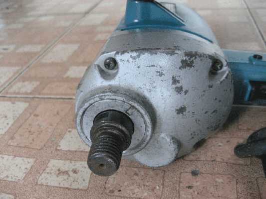 ขายเครื่องขัดสี Makita Model 9218BL 860W 1400/min