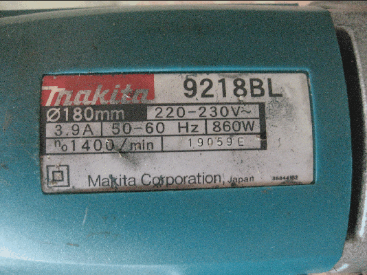ขายเครื่องขัดสี Makita Model 9218BL 860W 1400/min
