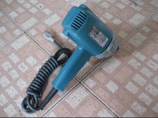 ขายเครื่องขัดสี Makita Model 9218BL 860W 1400/min