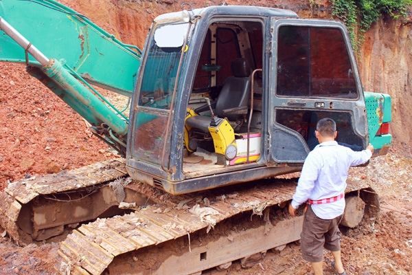 ขาย KOBELCO SK200 mark 3 ขาย KOBELCO SK200 mark 3