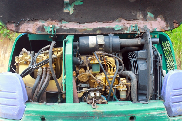 ขาย KOMATSU PC 30-5 พร้อมรถบรรทุก (รถใช้งานตลอดรับ) ขาย KOMATSU PC 30-5 พร้อมรถบรรทุก (รถใช้งานตลอดรับ)