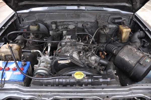 ขาย Toyota Hilux LN40 เครื่องดีเซล 2L แห้งๆ แรงดี สุดประหยัด พร้อมตู้ รถสวยพร้อมใช้งาน