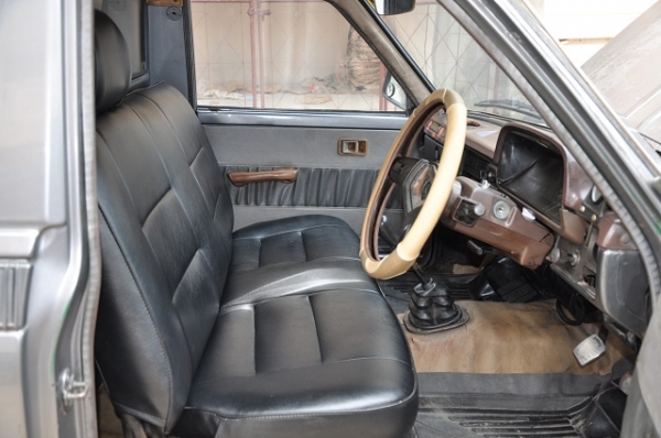 ขาย Toyota Hilux LN40 เครื่องดีเซล 2L แห้งๆ แรงดี สุดประหยัด พร้อมตู้ รถสวยพร้อมใช้งาน