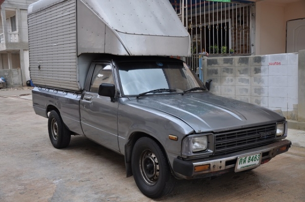 ขาย Toyota Hilux LN40 เครื่องดีเซล 2L แห้งๆ แรงดี สุดประหยัด พร้อมตู้ รถสวยพร้อมใช้งาน