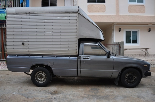 ขาย Toyota Hilux LN40 เครื่องดีเซล 2L แห้งๆ แรงดี สุดประหยัด พร้อมตู้ รถสวยพร้อมใช้งาน