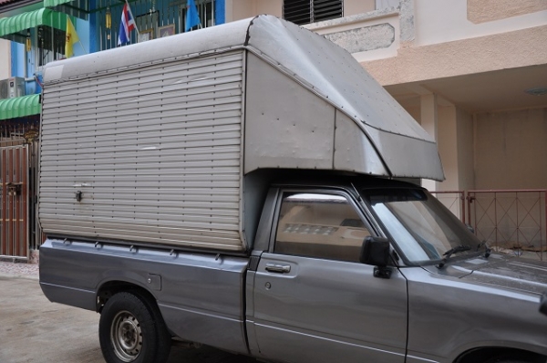 ขาย Toyota Hilux LN40 เครื่องดีเซล 2L แห้งๆ แรงดี สุดประหยัด พร้อมตู้ รถสวยพร้อมใช้งาน