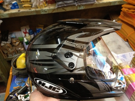 ขายหมวก HJC สภาพสวยๆคับ 2900 ครับ +++++ ขายหมวก HJC สภาพสวยๆคับ 2900 ครับ +++++