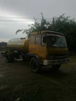 Mitsubishi Fk หกล้อบรรทุของเหลว 15000 ลิตร 6D14