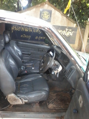 ด่วนที่สุดmazda ธันเดอร์ ปี39 เครื่องอีสุสุมังกรทอง90เกียร์ตรง73000ครับ