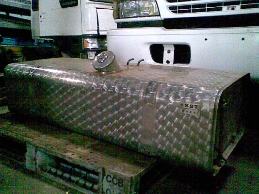 ขายถังน้ำมันสแตนเลส ขนาด 200 ลิตร มือสองจากญี่ปุ่น