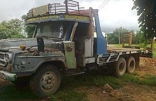 ISUZU TX 165 HP 6BD1 รถหัวยาวหางปลาสิบล้อ 2 เพลา ท้ายลาดมีหางไฮดรอลิกส์ขึ้นรถเกี่ยวข้าวครบพร้อมใช้งาน เครื่องแห้งแรงดีไม่เยิ้ม ภายในคอนโซลครบพร้อม พวงมาลัยเพาเวอร์ ช่วงล่างคัชซีไม่ผุ ยางสภาพดี 10 เส่้นประมาณ 70\% พร้อมใช้งาน เอกสารเล่มทะเบียนครบพร้อม ราคาต