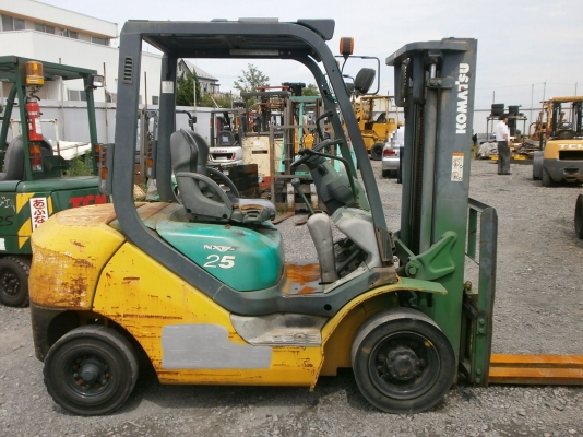 ขาย KOMATSU FD25C-16 เครื่องยนต์ ดีเซล