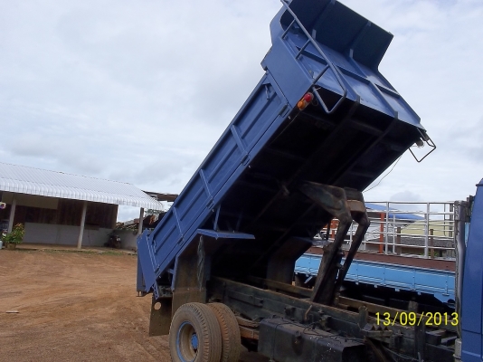 ขายกระบะดั้ม  ติดอยู่กับ  ISUZU  NPR  115  พร้อมชุดยกดั้ม