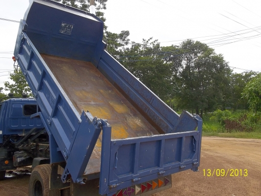 ขายกระบะดั้ม  ติดอยู่กับ  ISUZU  NPR  115  พร้อมชุดยกดั้ม