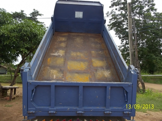 ขายกระบะดั้ม  ติดอยู่กับ  ISUZU  NPR  115  พร้อมชุดยกดั้ม