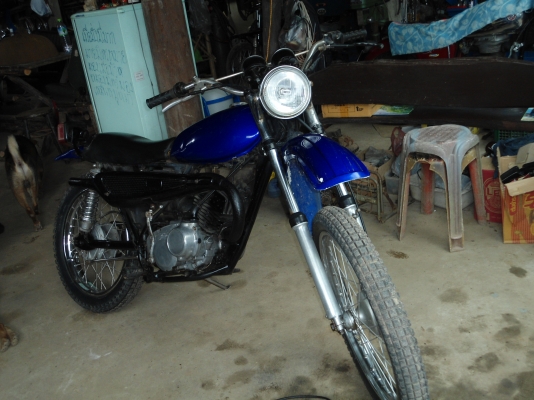 ขายด่วนคับ kawasaki KE 175  ทะเบียนพร้อมชุดโอน คับ