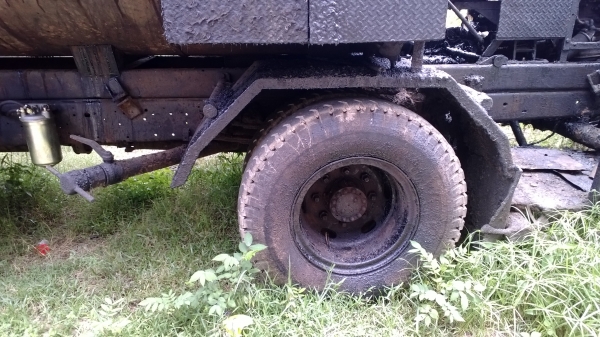 รถสเปรย์ยาง..6ล้อNISSAN UD CMF87Eเครื่อง180แรง FE6 รถสวย เดิมๆสีเดิม รถห้างแท้..