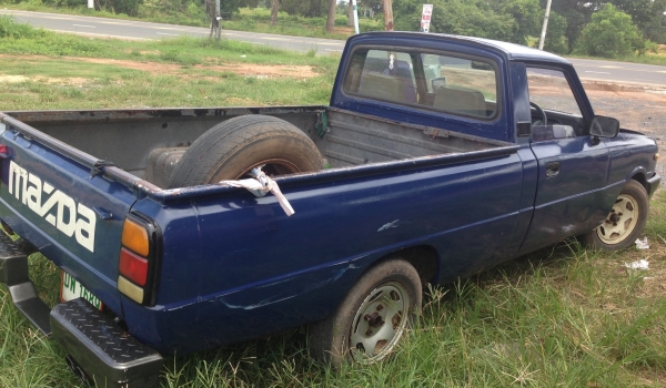 MAZDA FAMILIA 1400 CC. MT ปี 38 รถสวยสภาพดีเดิมๆพร้อมใช้งานได้เลยครับ เครื่องแห้งแรงดีไม่มีเยิ้มประหยัดน้ำมัน ภายในเก๋งสะอาดสวย กระบะไม่มีผุ ช่วงล่างคัชซีสวยไม่ผุไม่ดาม ยางสภาพดี 4 เส้นประมาณ 70\% พร้อมใช้งาน เอกสารทะเบียนภาษีครบพร้อมโอน ราคาต่อรองได้ครับ