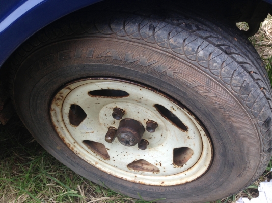 MAZDA FAMILIA 1400 CC. MT ปี 38 รถสวยสภาพดีเดิมๆพร้อมใช้งานได้เลยครับ เครื่องแห้งแรงดีไม่มีเยิ้มประหยัดน้ำมัน ภายในเก๋งสะอาดสวย กระบะไม่มีผุ ช่วงล่างคัชซีสวยไม่ผุไม่ดาม ยางสภาพดี 4 เส้นประมาณ 70\% พร้อมใช้งาน เอกสารทะเบียนภาษีครบพร้อมโอน ราคาต่อรองได้ครับ