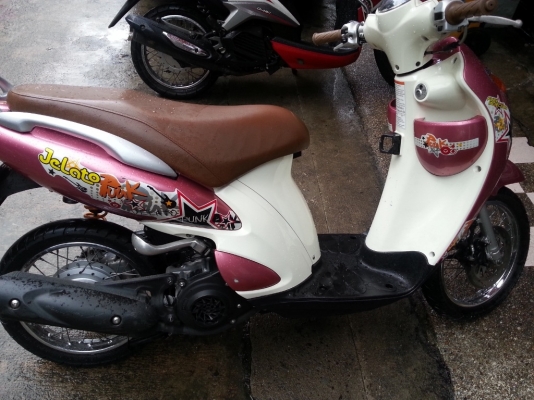 Suzuki jalato ปี 55 สีชมพู