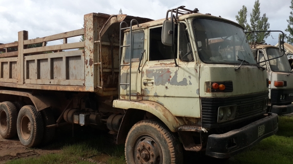 ขายดาวน์รถดีราคาย่อมเยาว์ไอ้หลง6เกียร์สองเพลาดั้ม 180แรงโทร 0843923995