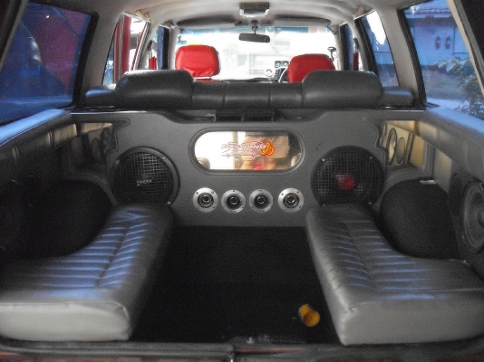 ต้องการขายรถแวนไทยรุ่ง 2800เทอร์โบ ต้องการขายรถแวนไทยรุ่ง 2800เทอร์โบ