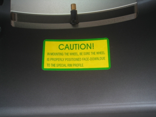 ขายล้อแม็ก Enkei RZ-5 มือสอง F 18"x8.5" et42 R 18"x9.5" et25 5รู114.3 สนใจติดต่อเล็กคลองสามครับ (081-3747940)