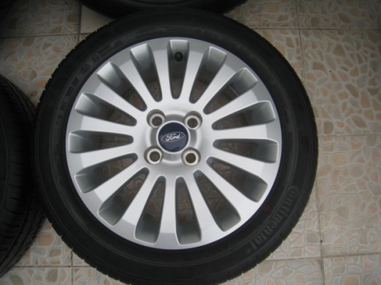 ขายล้อแม็ก Ford fiesta ป้ายแดง 15"x6" et45 4รู100 +ยางปี 13 มีตุ่มที่หน้ายางทุกเส้นครับ  สนใจติดต่อเล็กคลองสามครับ (081-3747940)