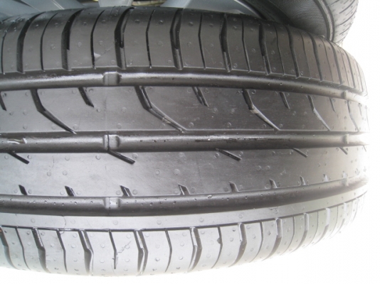 ขายล้อแม็ก Ford fiesta ป้ายแดง 15"x6" et45 4รู100 +ยางปี 13 มีตุ่มที่หน้ายางทุกเส้นครับ  สนใจติดต่อเล็กคลองสามครับ (081-3747940)