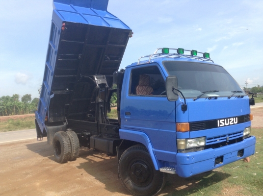 หกล้อดัมพ์ ISUZU ปี37 เครื่อง 160 HP ช่วงล่างใหญ่ เกียรใหญ่ หน้า-หลัง F (รถพร้อมใช้). 590,000
