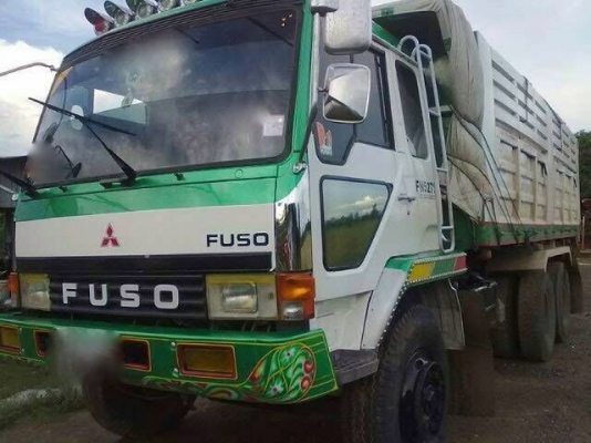 รถมิตซู 10 ล้อดั้ม FN527 - TD  195 แรงม้า  สนใจติดต่อ 081 - 6079515