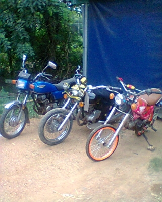 ขายด่วน เหมา 3 คัน Honda wing, Suzuki Boss และ รถแต่งคลาสสิค มีเล่มทะเบียน เอกสารพร้อมโอน