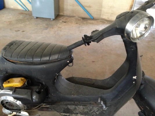 ขา่ยเวสป้า