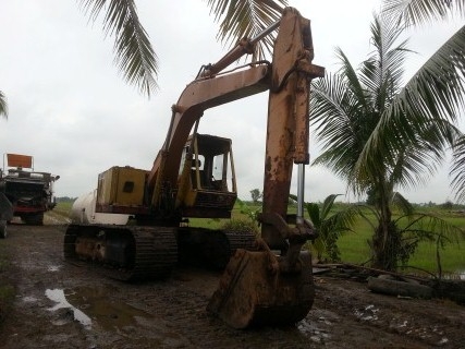 ขายอะไหล่ตัด komatsu pc100L ขายอะไหล่ตัด komatsu pc100L