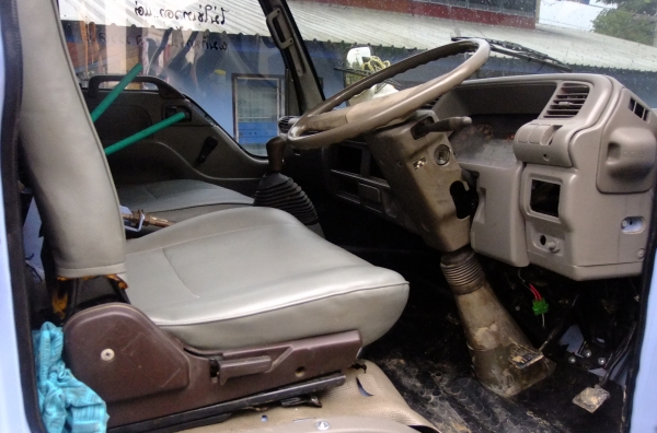 ขายหกล้อ ดั้ม NPR 120 แรง รถห้างไทยแท้ รถสวย พร้อมลงงาน ได้เลย