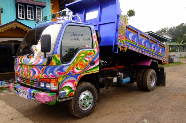 ขายหกล้อ ดั้ม NPR 120 แรง รถห้างไทยแท้ รถสวย พร้อมลงงาน ได้เลย