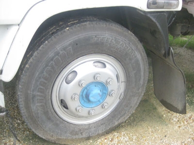 ขาย Deca Uro 2 ปี 48 หกล้อตู้สิบบานยาว 7.2 m สวยมาก โทร 088-4501277