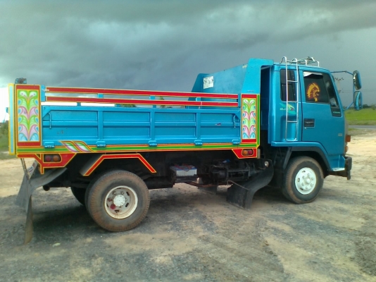 ขายรถบรรทุก6ล้อดั้มพ์